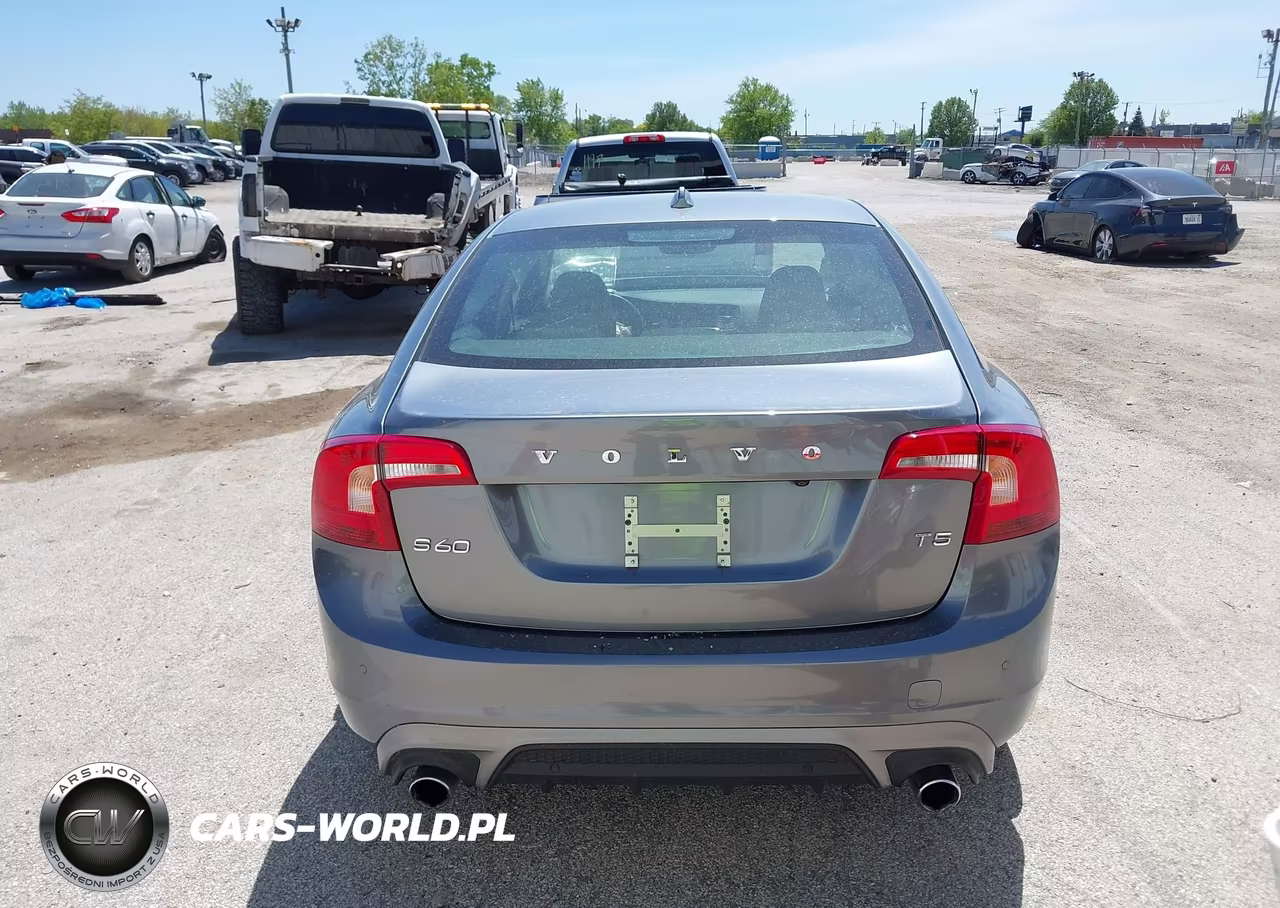 2018 Volvo S60 T5 Dynamic VIN:YV126MFL3J2450113 - 16