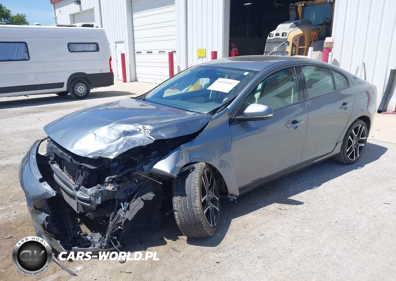 2018 Volvo S60 T5 Dynamic VIN:YV126MFL3J2450113 - 2
