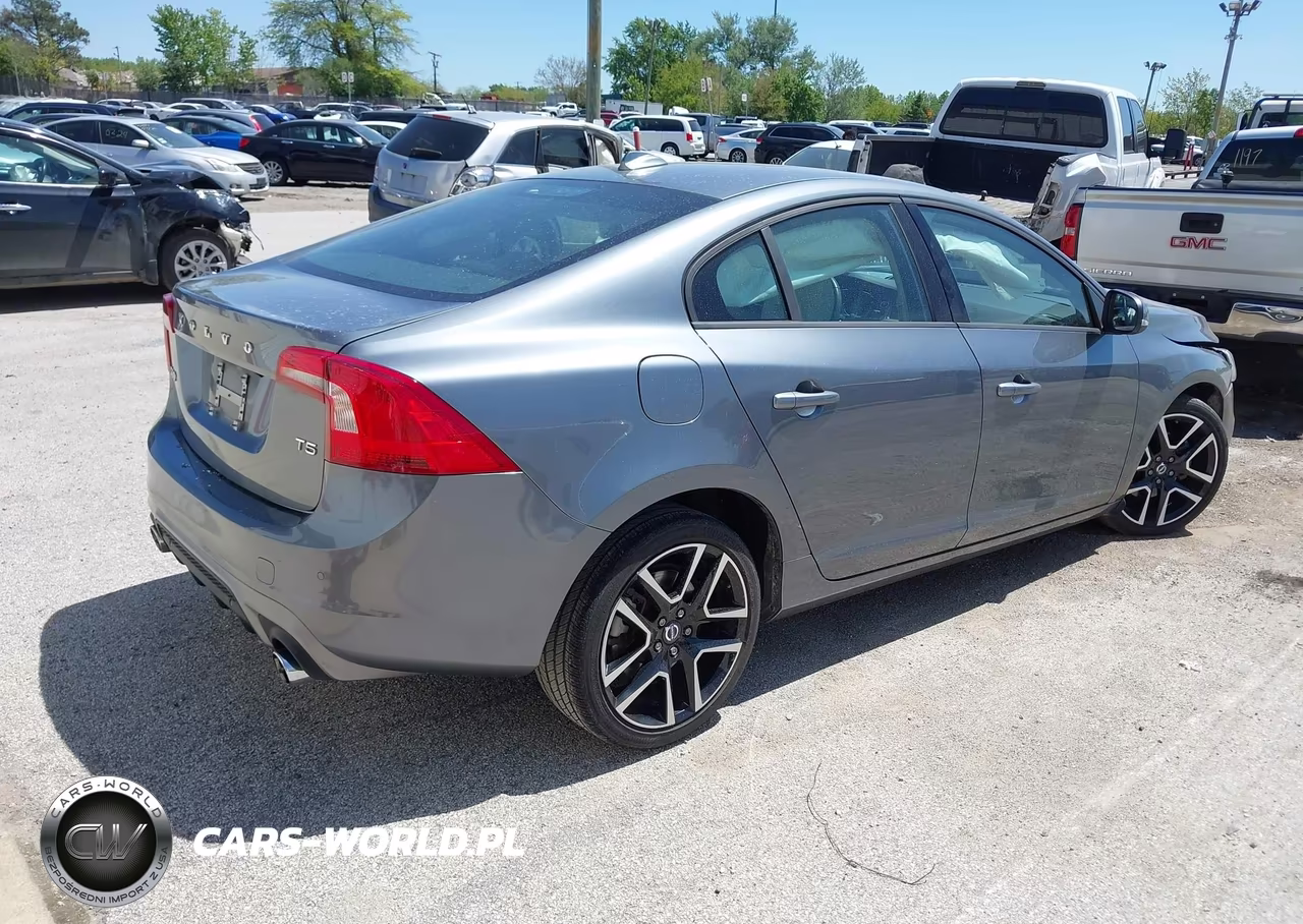 2018 Volvo S60 T5 Dynamic VIN:YV126MFL3J2450113 - 4