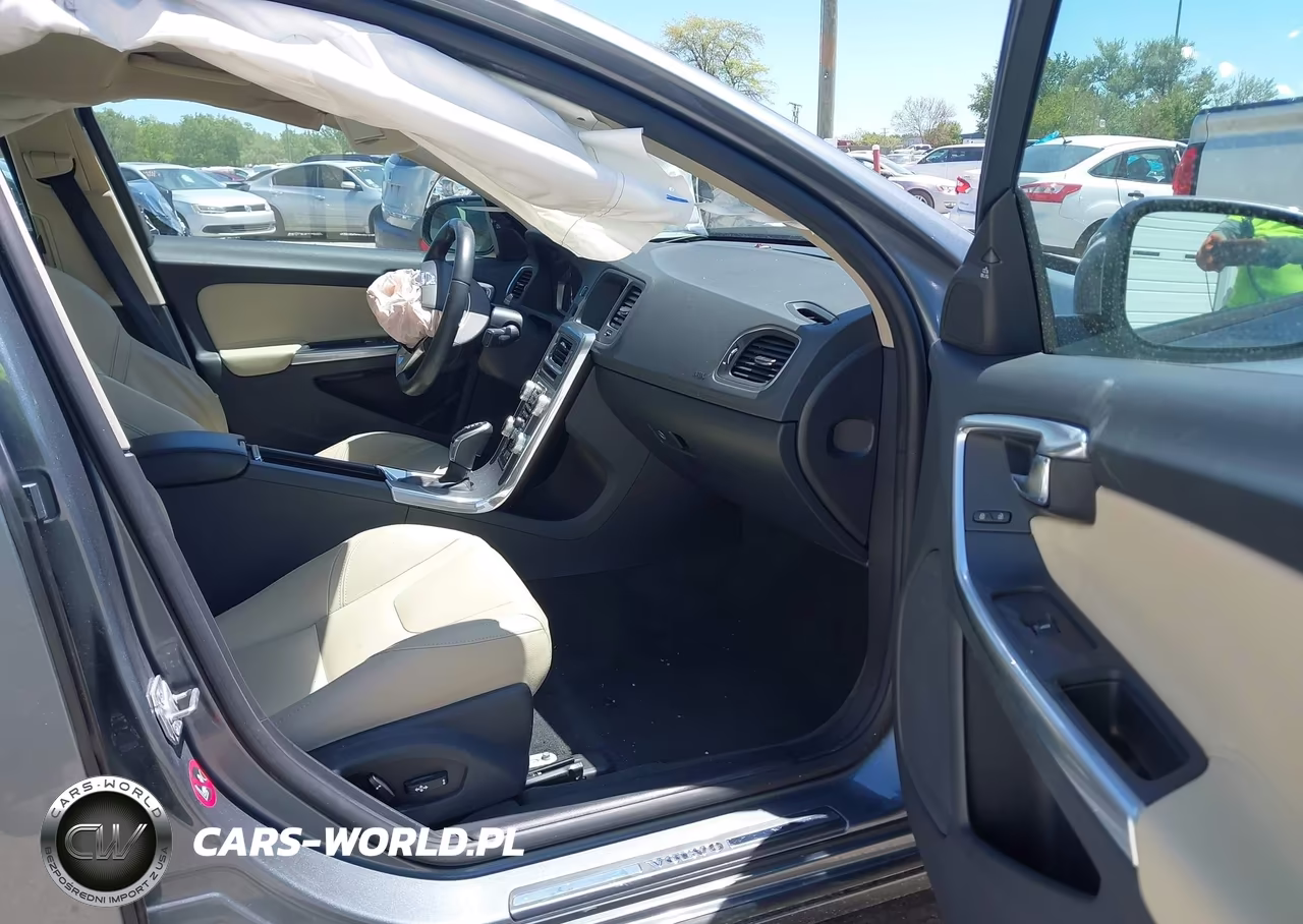 2018 Volvo S60 T5 Dynamic VIN:YV126MFL3J2450113 - 5