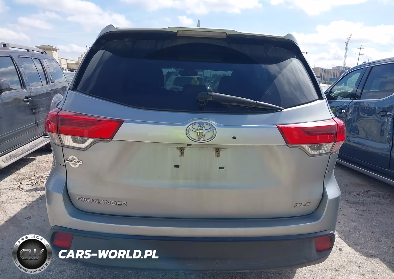 2018 Toyota Highlander Xle VIN:5TDKZRFHXJS531947 - 16