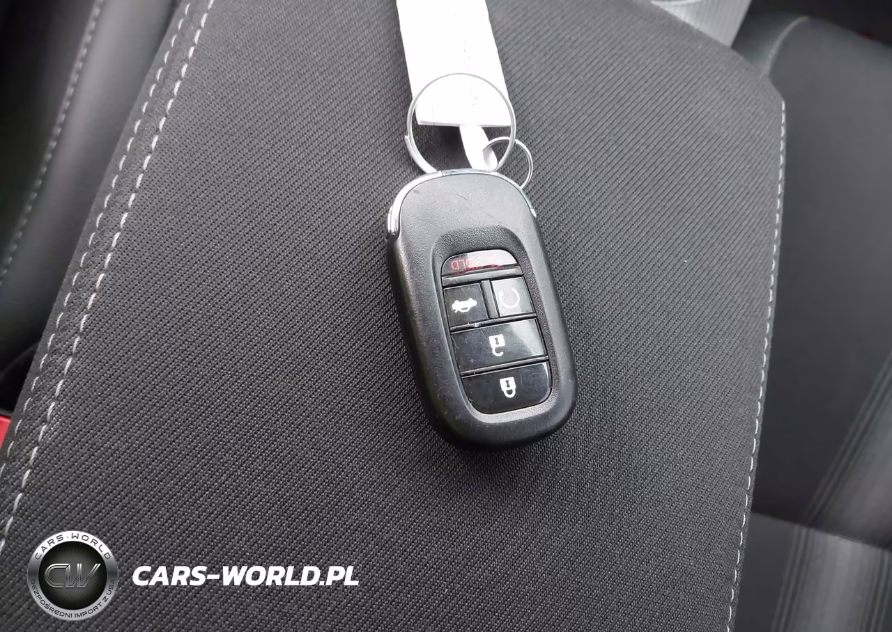 2025 Honda Civic Sport VIN:2HGFE2F51SH561107 - 11