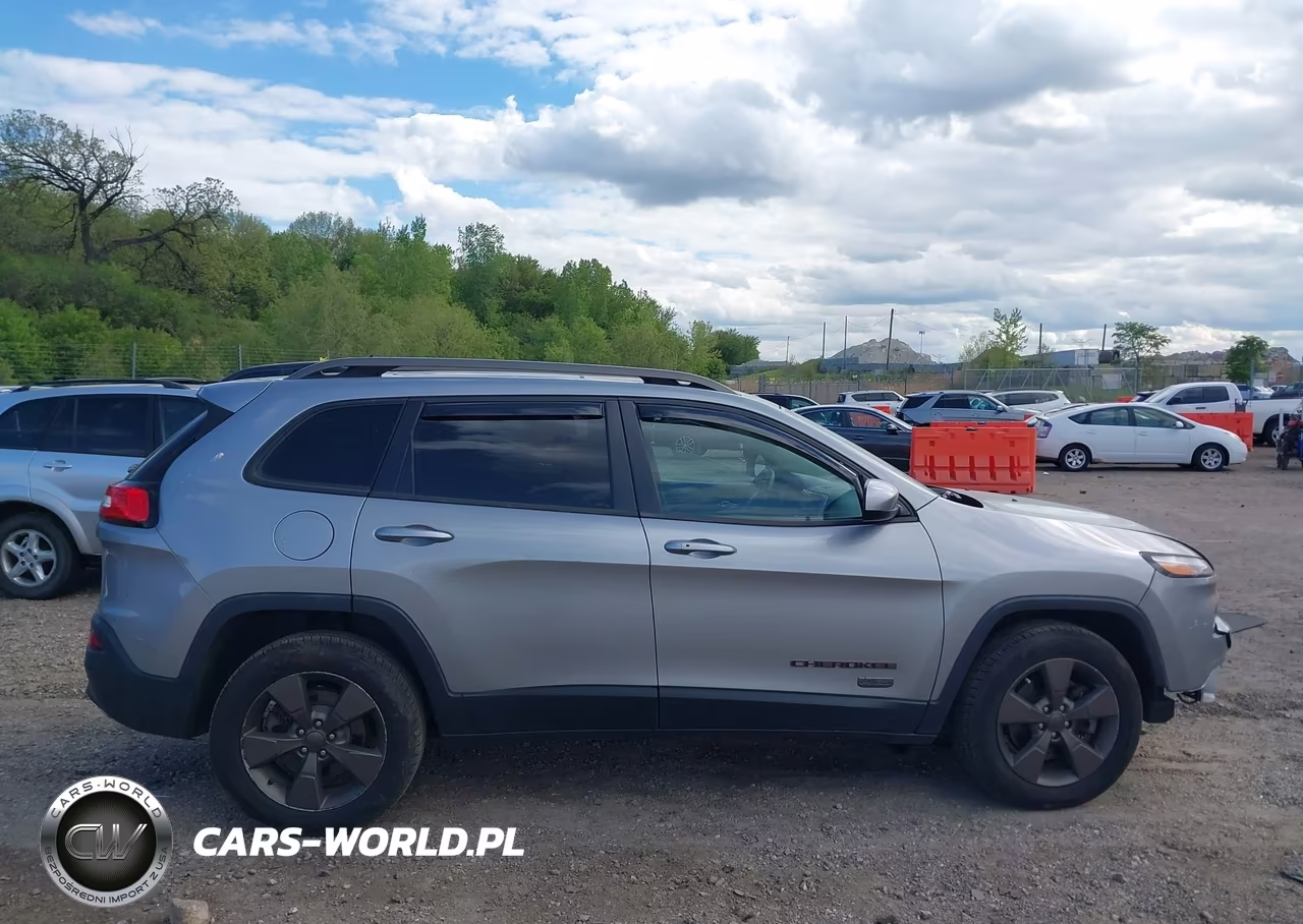 2016 Jeep Cherokee 75Th Anniversary VIN:1C4PJMCS8GW286137 - 13