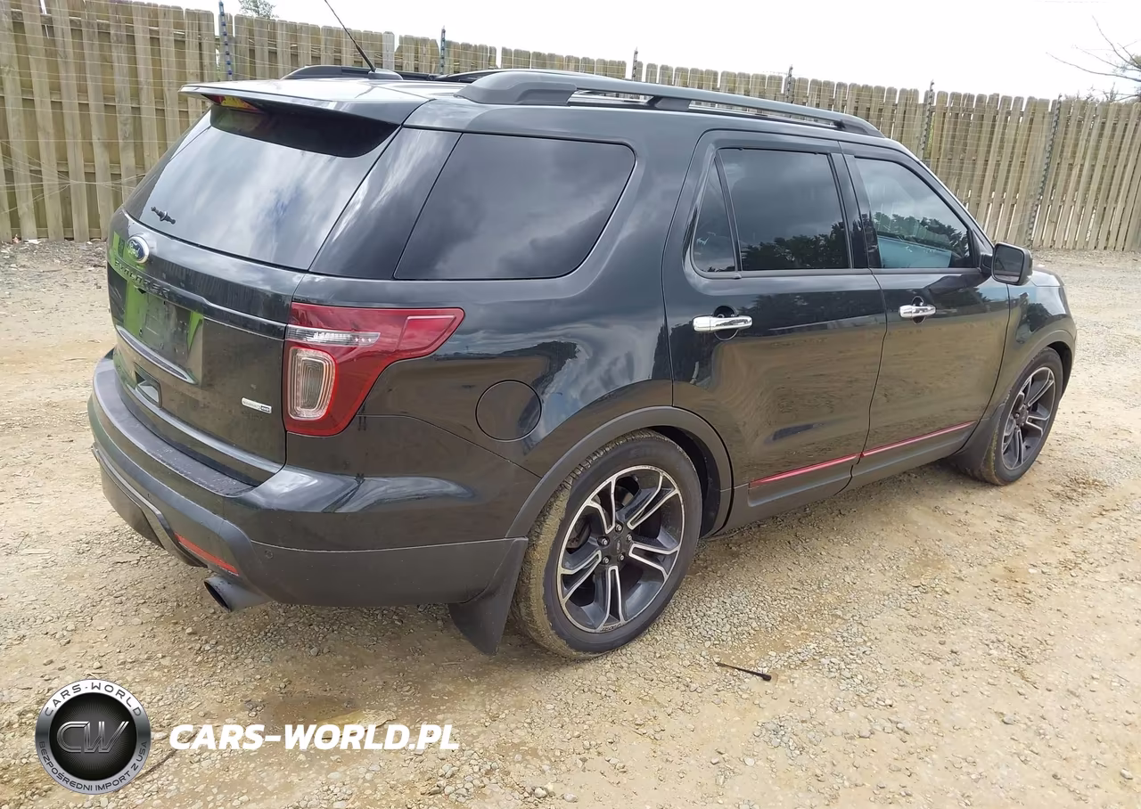 2013 Ford Explorer Sport VIN:1FM5K8GT6DGB52050 - 4