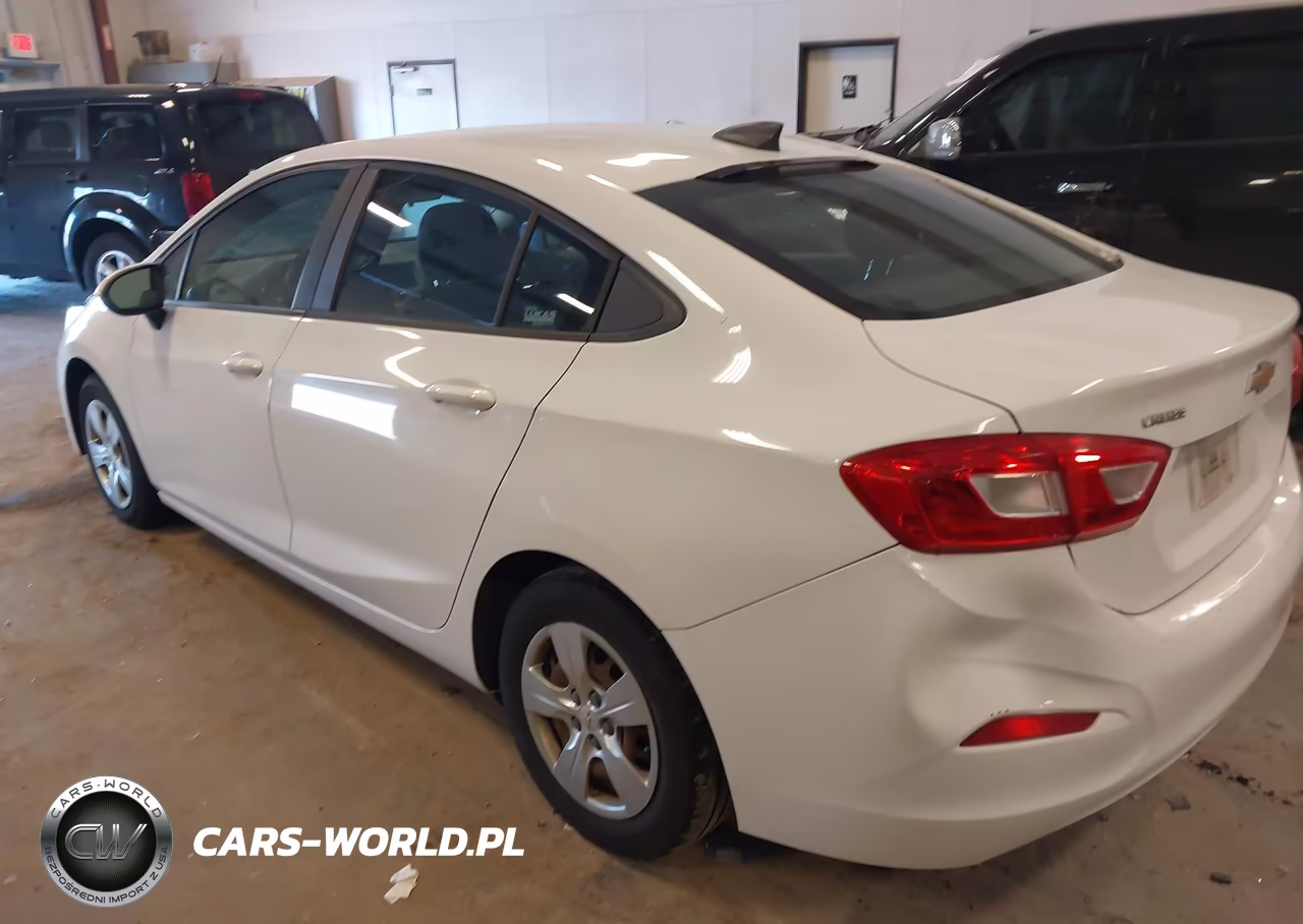 2016 Chevrolet Cruze Ls Auto VIN:1G1BC5SM5G7323371 - 3