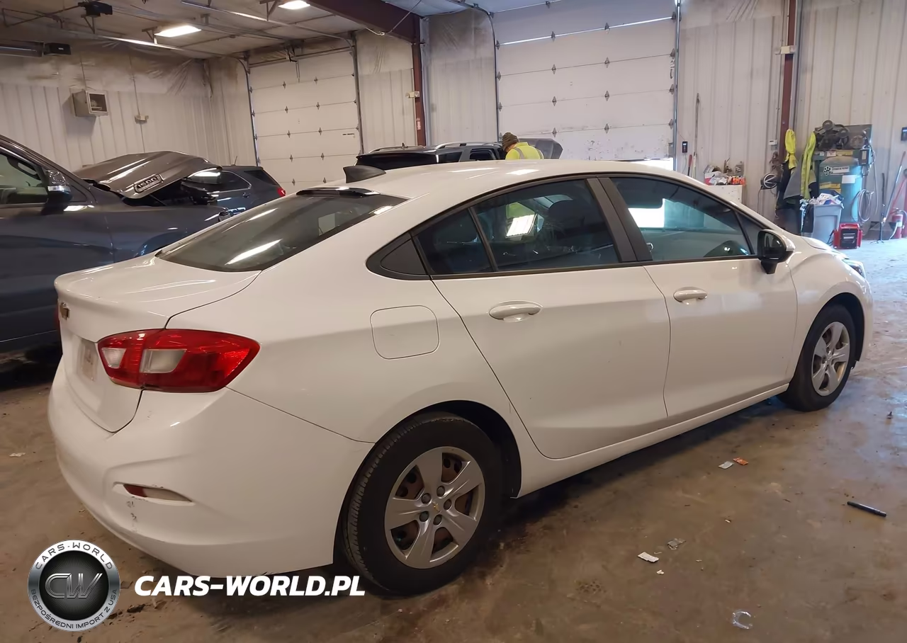 2016 Chevrolet Cruze Ls Auto VIN:1G1BC5SM5G7323371 - 4