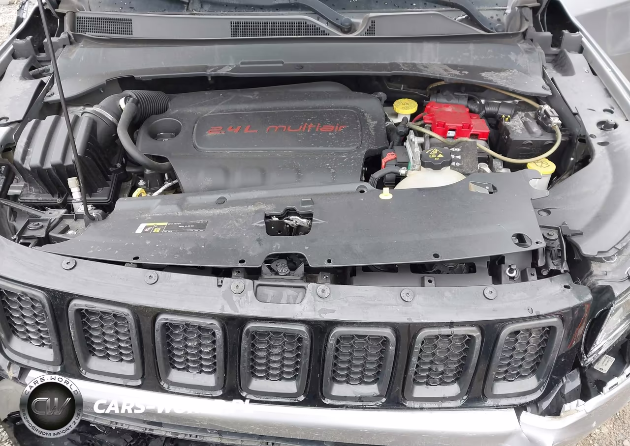 2019 Jeep Compass Latitude 4X4 VIN:3C4NJDBB0KT601469 - 10