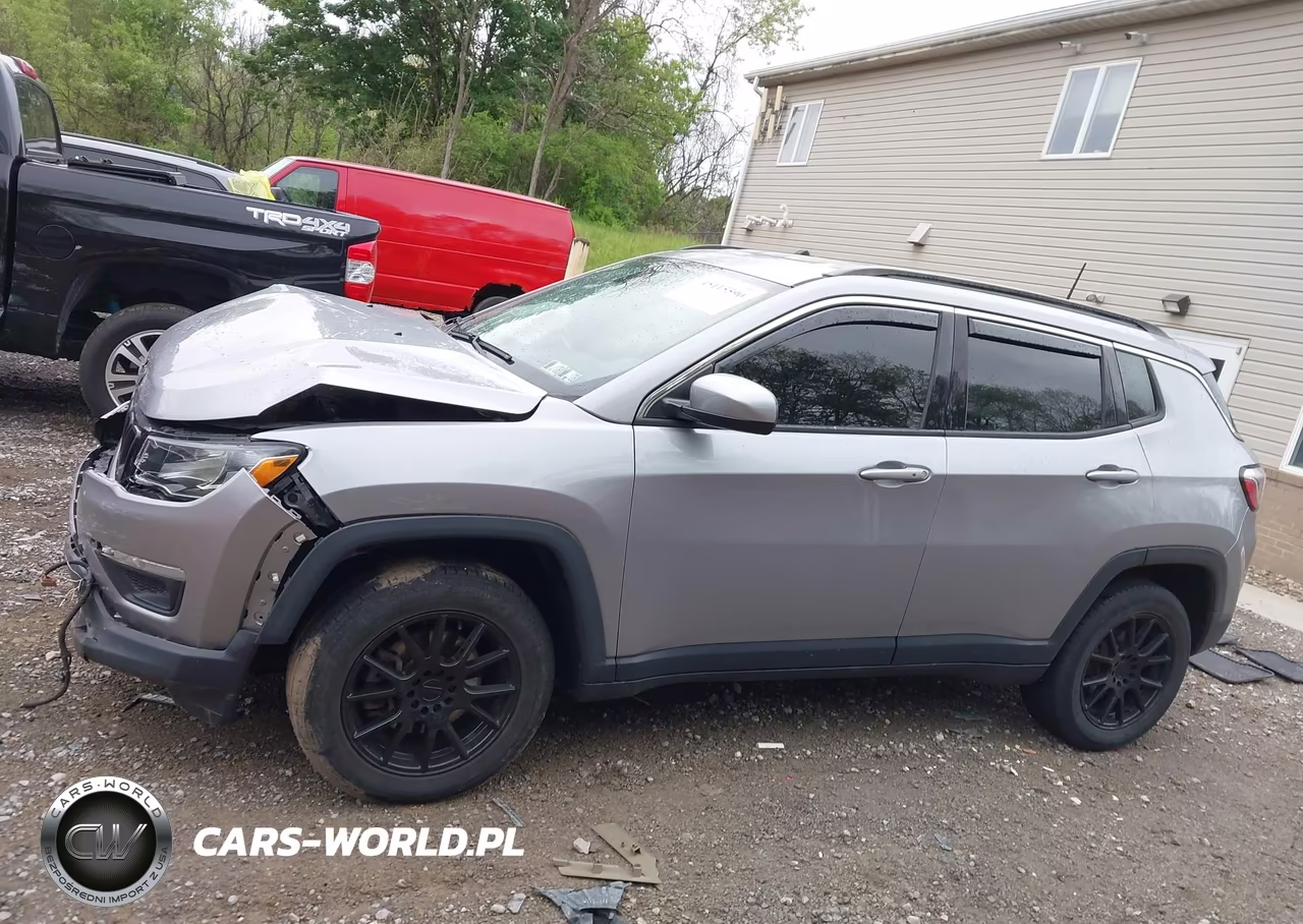 2019 Jeep Compass Latitude 4X4 VIN:3C4NJDBB0KT601469 - 14
