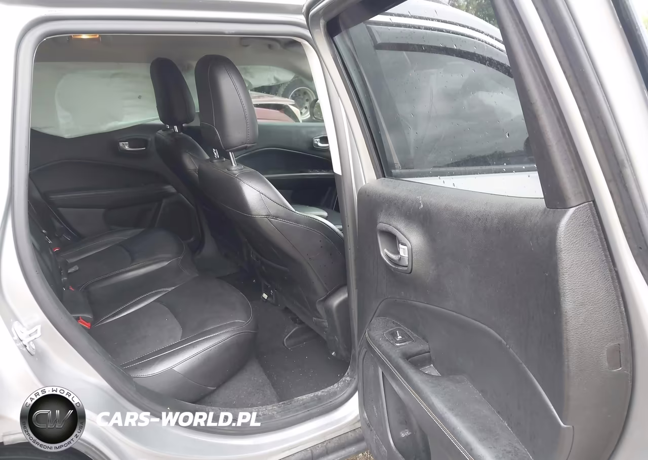 2019 Jeep Compass Latitude 4X4 VIN:3C4NJDBB0KT601469 - 8