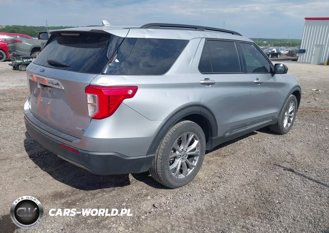 2020 Ford Explorer Xlt VIN:1FMSK8DH1LGA80563 - 4