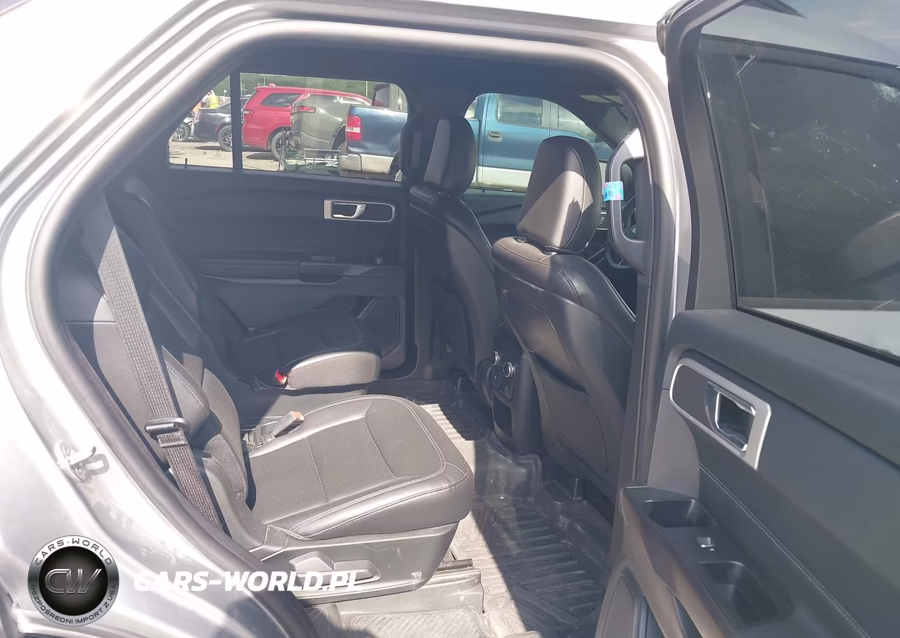 2020 Ford Explorer Xlt VIN:1FMSK8DH1LGA80563 - 8