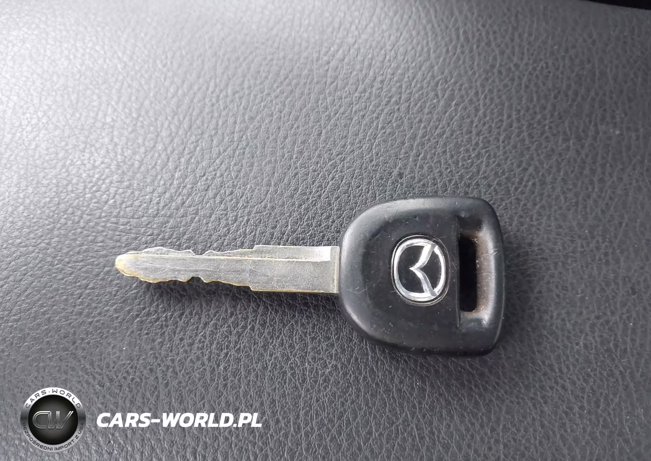 2011 Mazda Mazda3 I Sport VIN:JM1BL1UF3B1445995 - 11