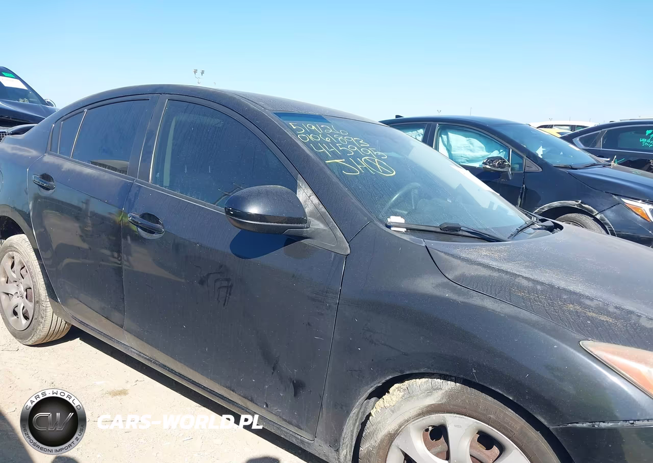 2011 Mazda Mazda3 I Sport VIN:JM1BL1UF3B1445995 - 13