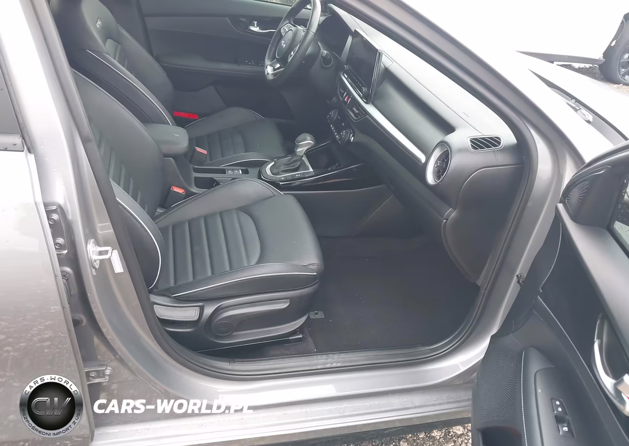 2024 Kia Forte Gt-Line VIN:3KPF54AD8RE731980 - 5