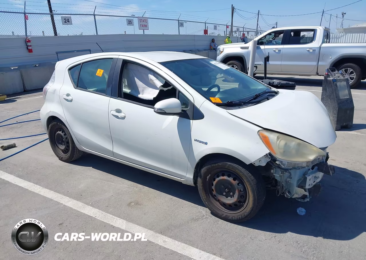 2013 Toyota Prius C Three