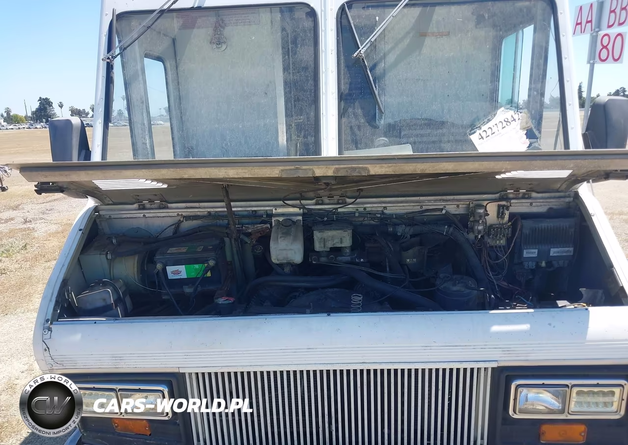1997 GMC Forward Control Chassis P3500 VIN:1GDKP32R6V3501199 - 9