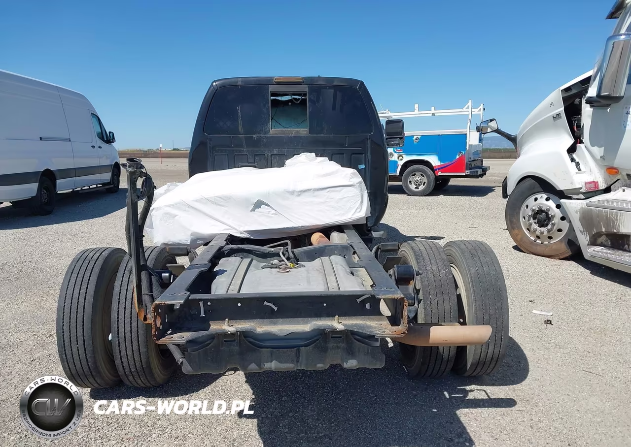 2011 Ford F-450 Chassis Xlt VIN:1FDTF4GY3BEA16189 - 14