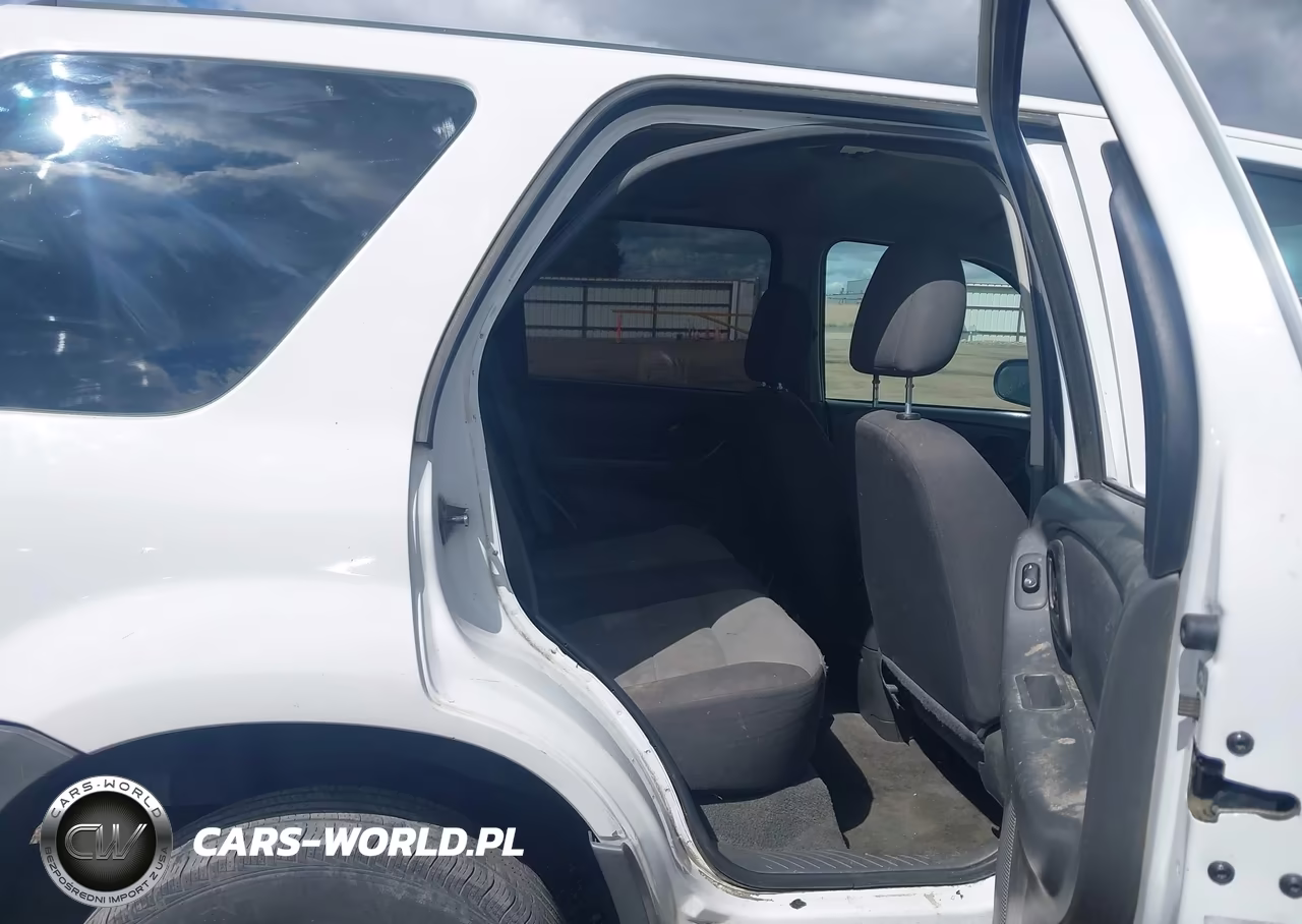 2007 Ford Escape Xls-Xls Manual VIN:1FMYU92Z37KA11236 - 8