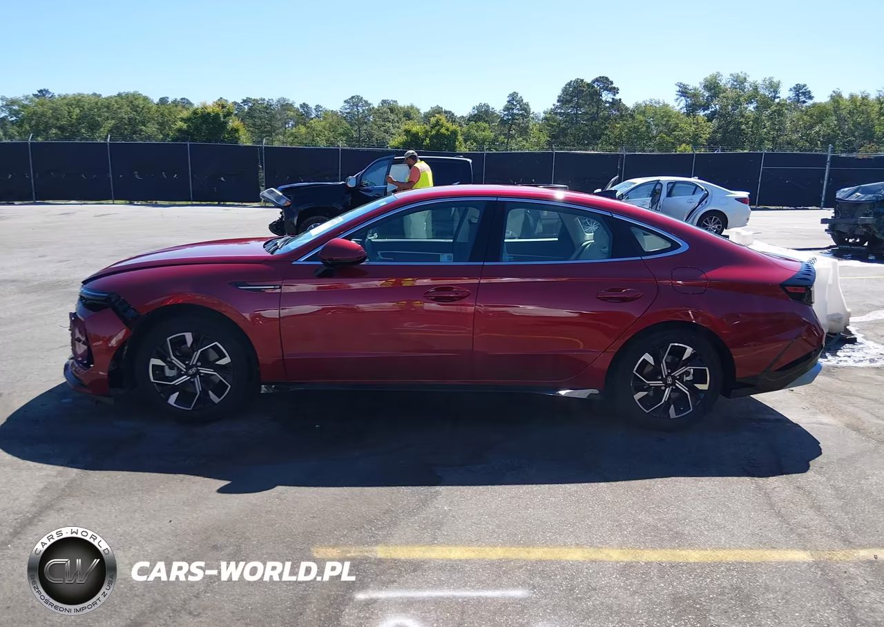 2025 Hyundai Sonata Sel VIN:KMHL64JAXSA453111 - 14