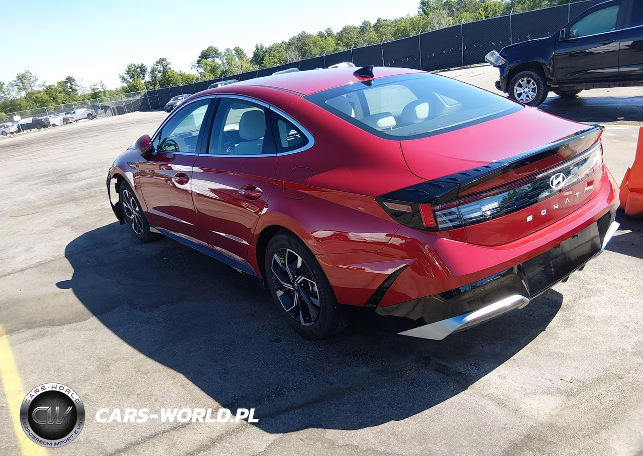 2025 Hyundai Sonata Sel VIN:KMHL64JAXSA453111 - 3