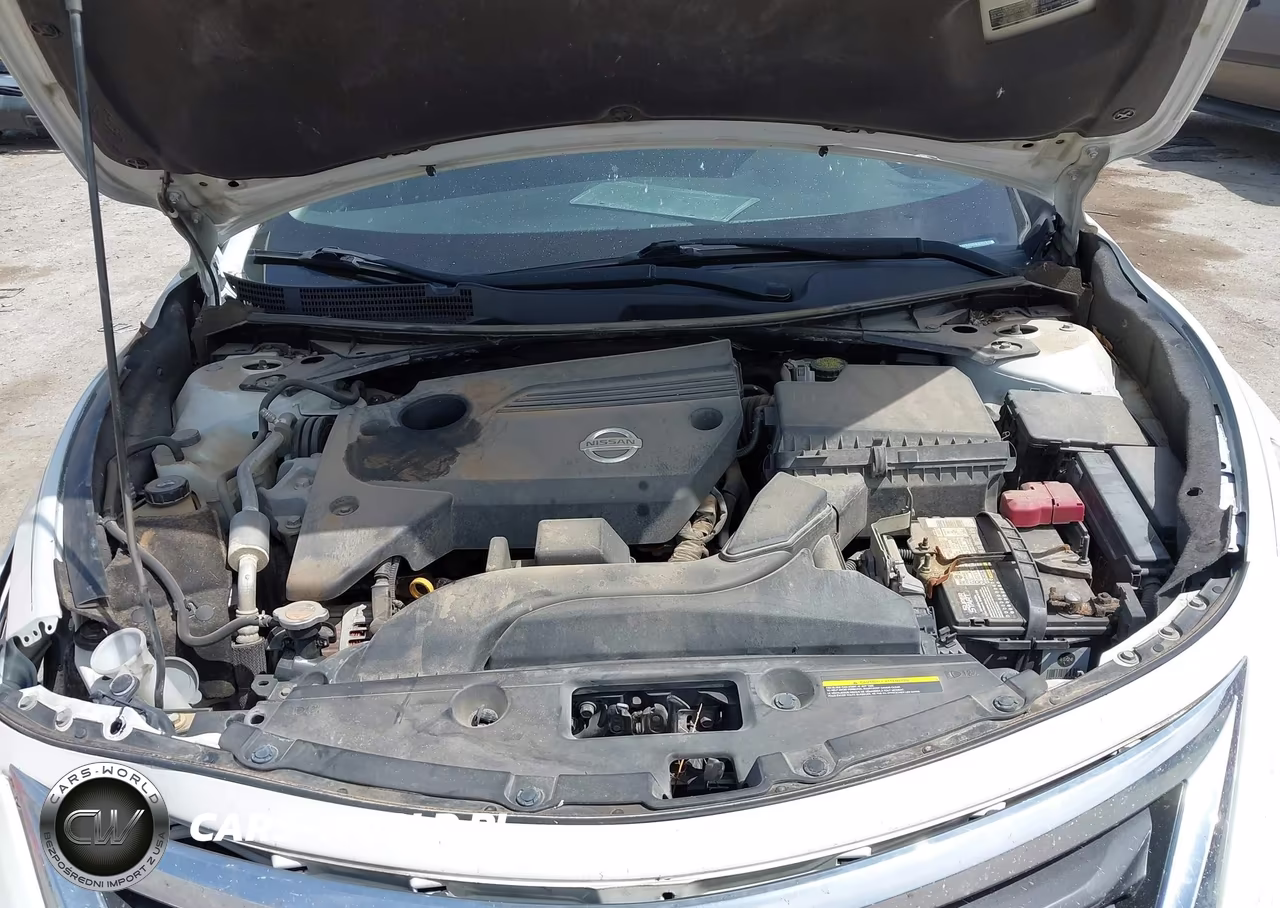 2015 Nissan Altima 2.5 S VIN:1N4AL3AP2FN388374 - 10