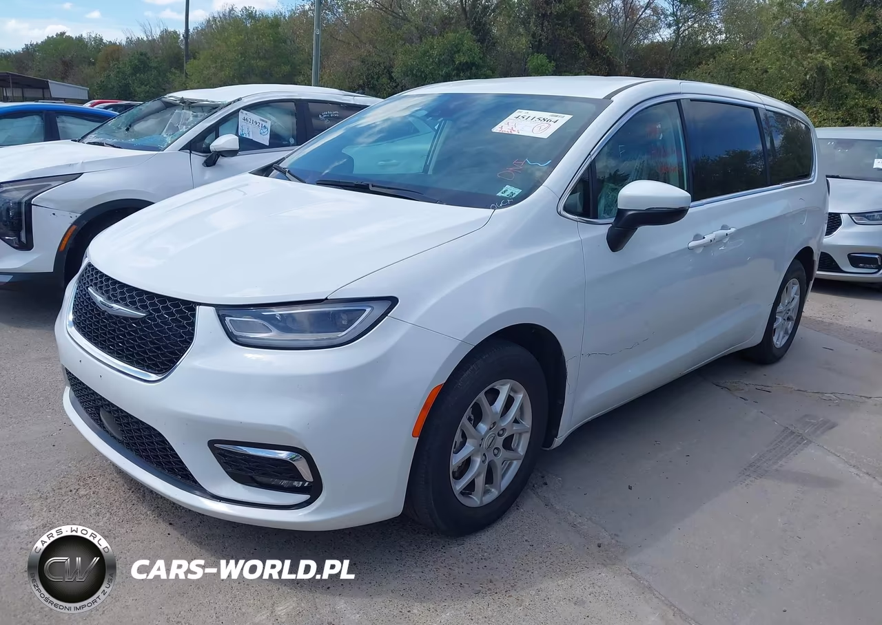 2023 Chrysler Pacifica Touring L VIN:2C4RC1BG2PR607130 - 2