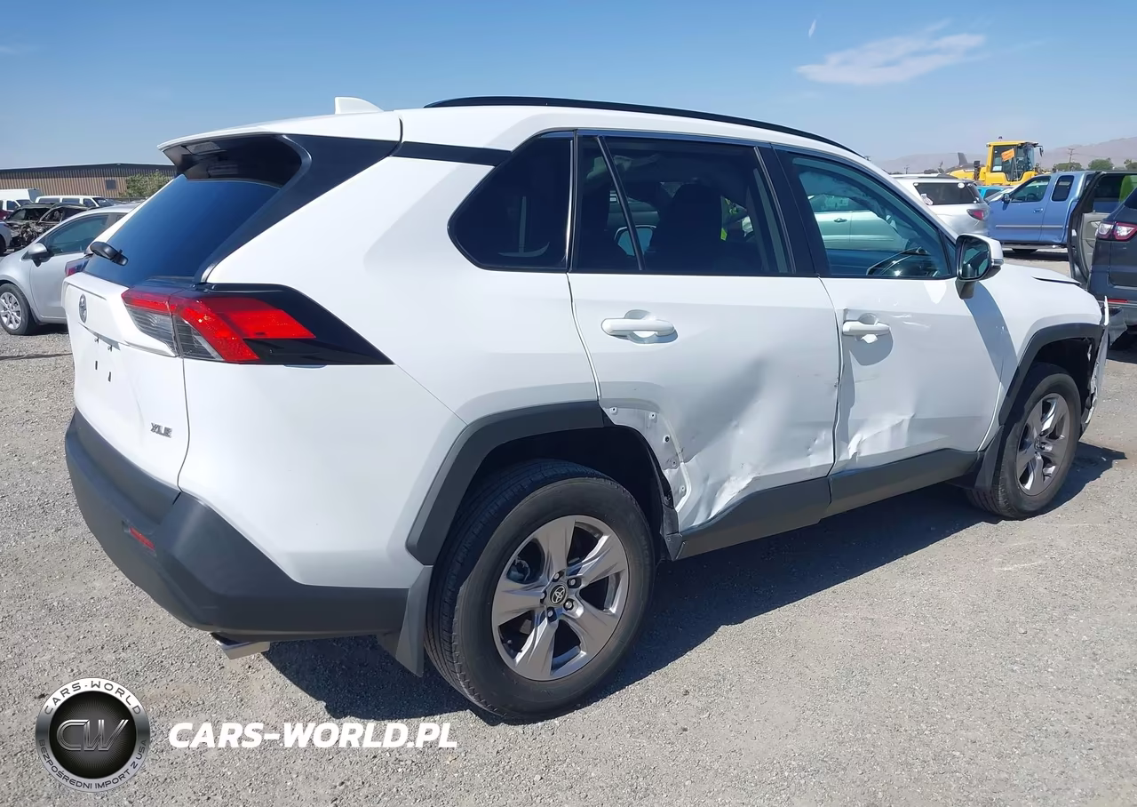 2023 Toyota Rav4 Xle VIN:2T3W1RFV8PW240742 - 4