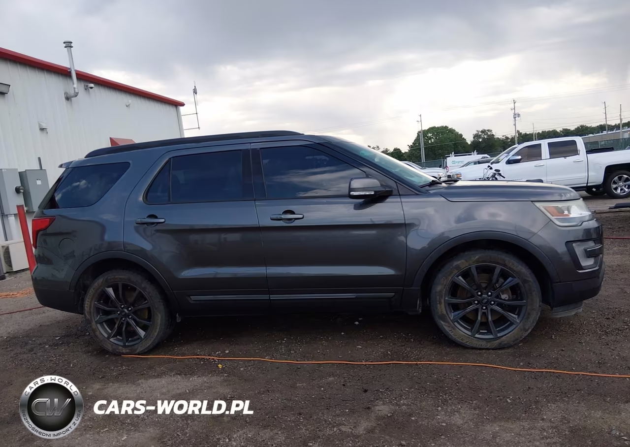 2017 Ford Explorer Xlt VIN:1FM5K7D82HGB14217 - 13
