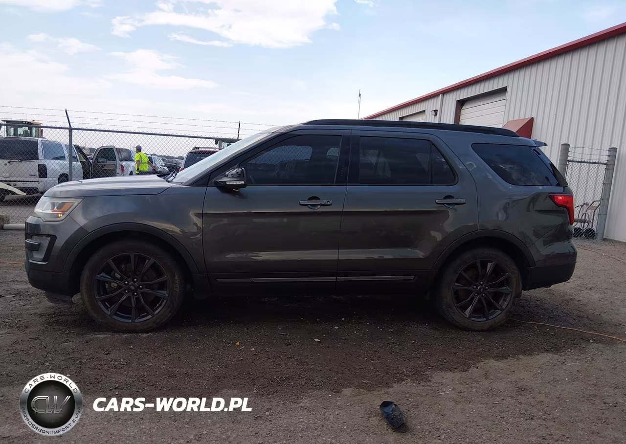 2017 Ford Explorer Xlt VIN:1FM5K7D82HGB14217 - 14