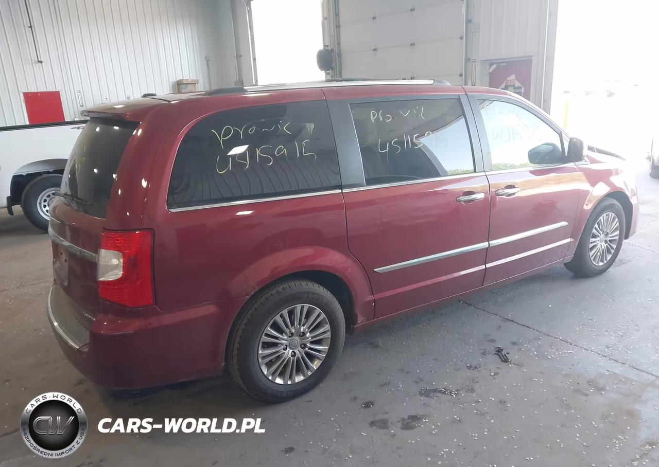 2011 Chrysler Town & Country Limited VIN:2A4RR6DG8BR618001 - 4