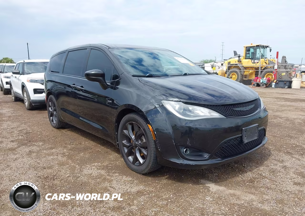 2019 Chrysler Pacifica Touring Plus