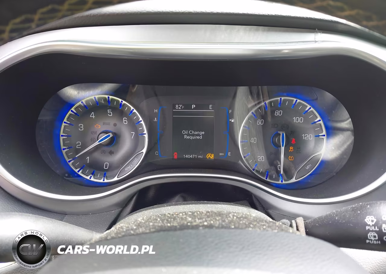 2019 Chrysler Pacifica Touring Plus VIN:2C4RC1FG2KR593457 - 7