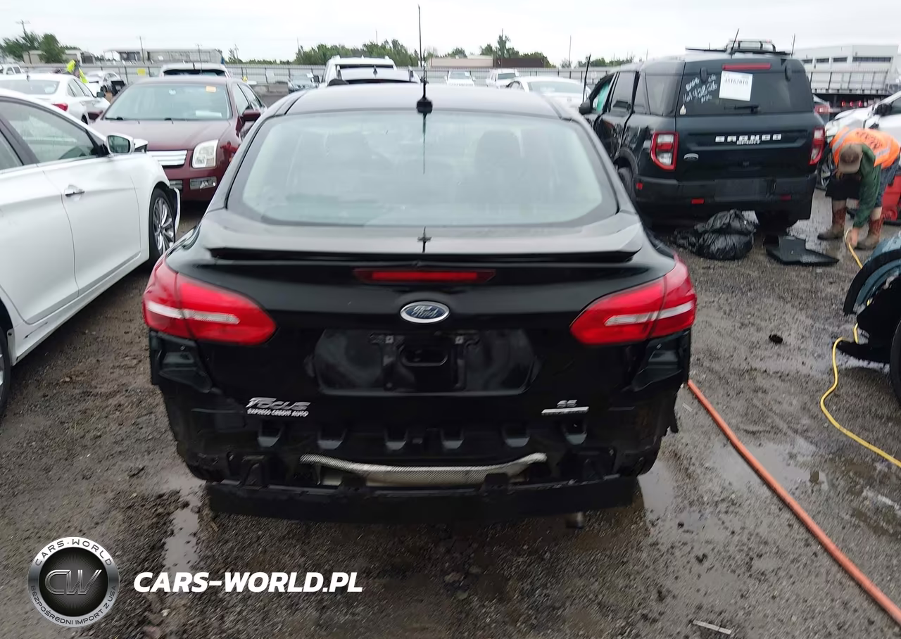 2016 Ford Focus Se VIN:1FADP3F22GL208614 - 16