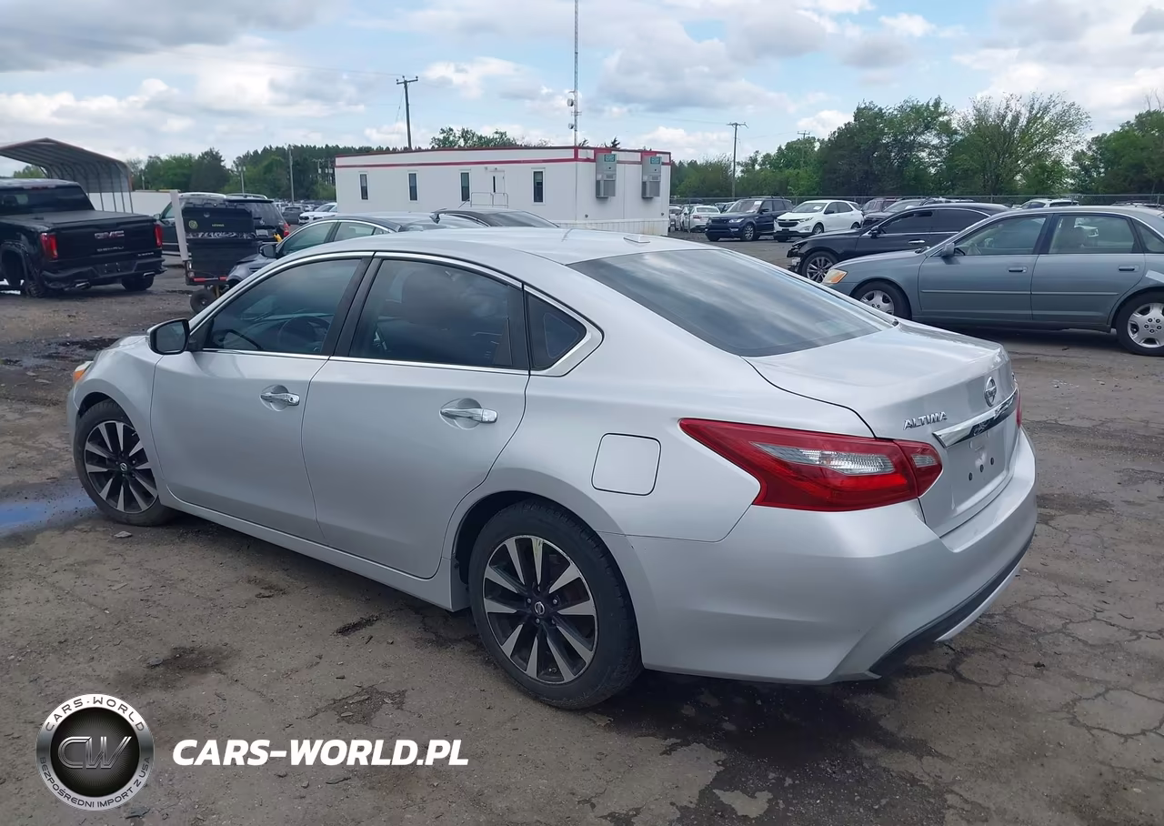 2018 Nissan Altima 2.5 Sv VIN:1N4AL3AP0JC215389 - 3