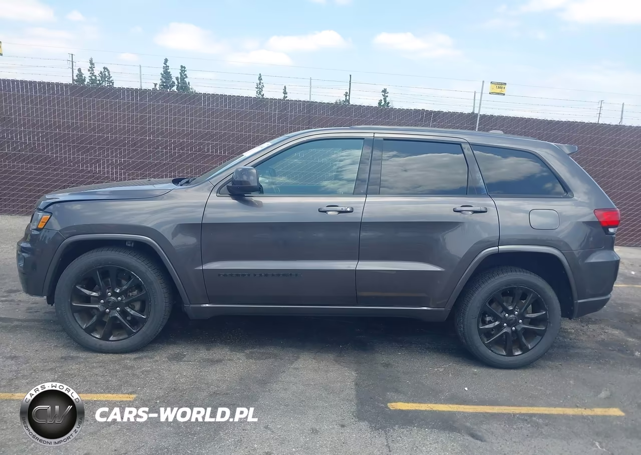 2020 Jeep Grand Cherokee Altitude 4X2 VIN:1C4RJEAG8LC370984 - 14