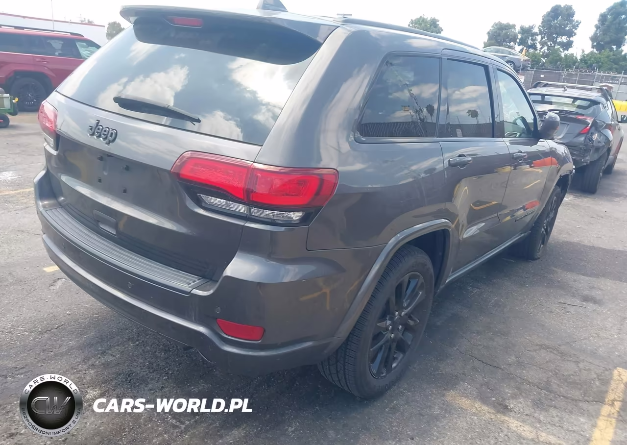 2020 Jeep Grand Cherokee Altitude 4X2 VIN:1C4RJEAG8LC370984 - 4