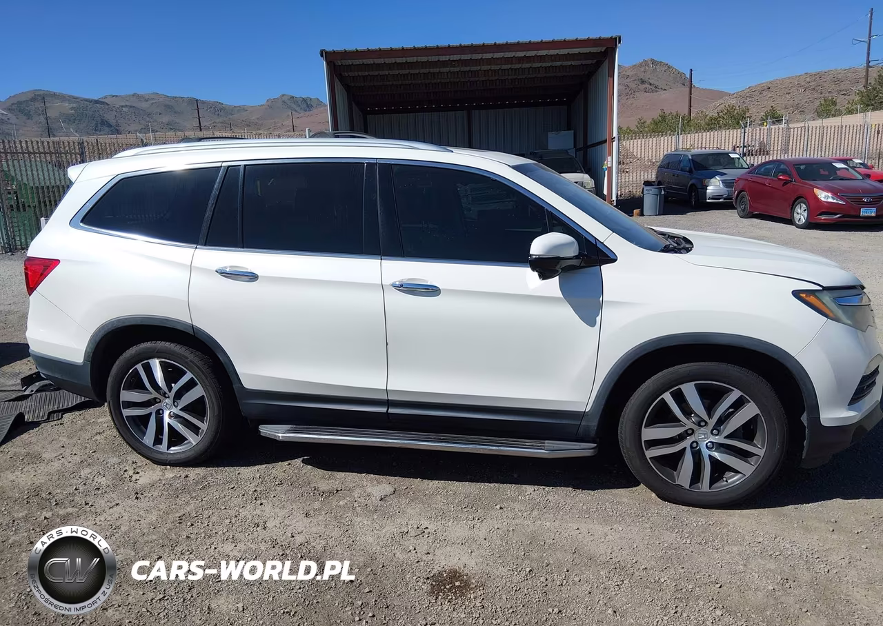 2017 Honda Pilot Touring VIN:5FNYF6H91HB076430 - 13