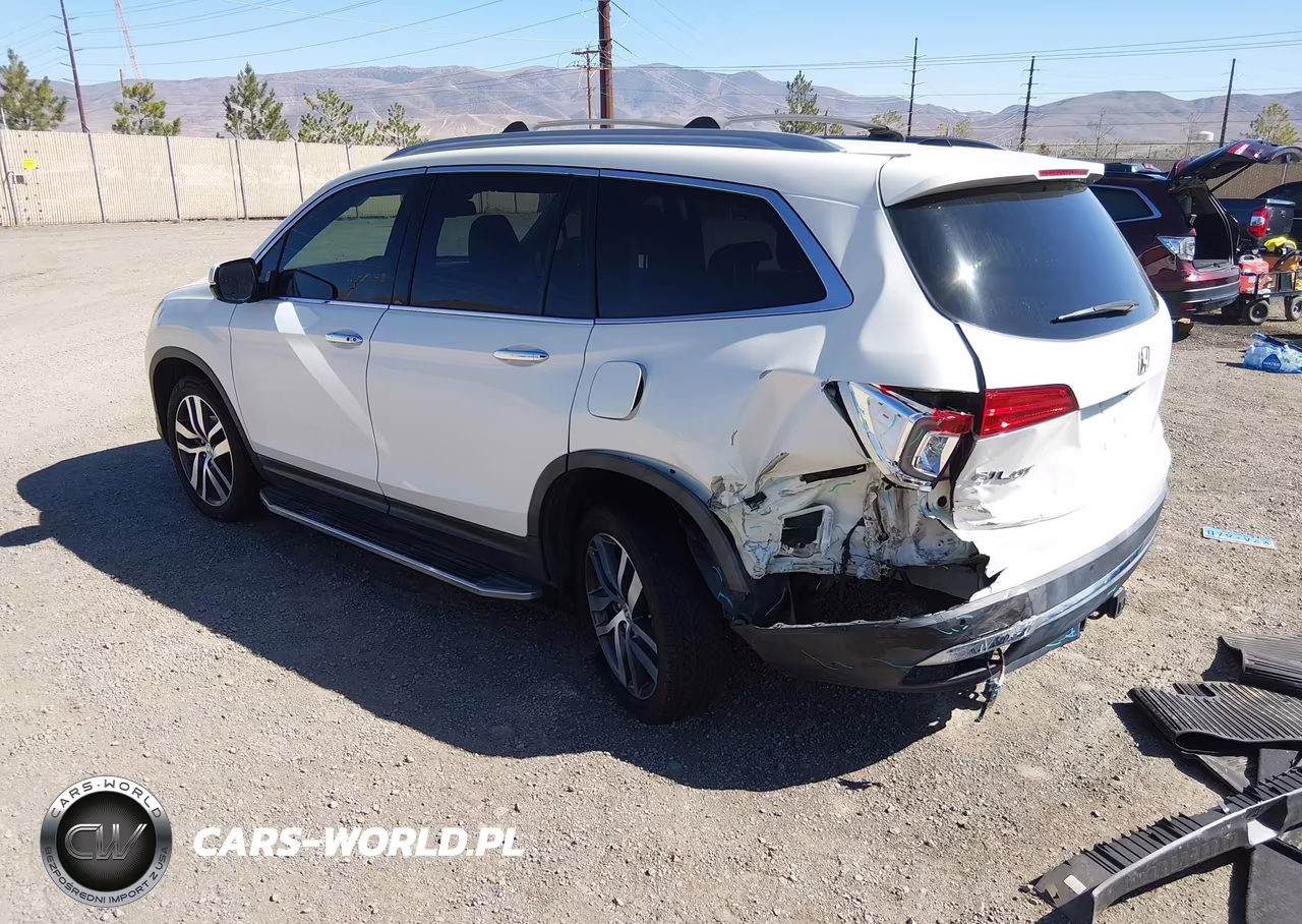 2017 Honda Pilot Touring VIN:5FNYF6H91HB076430 - 3