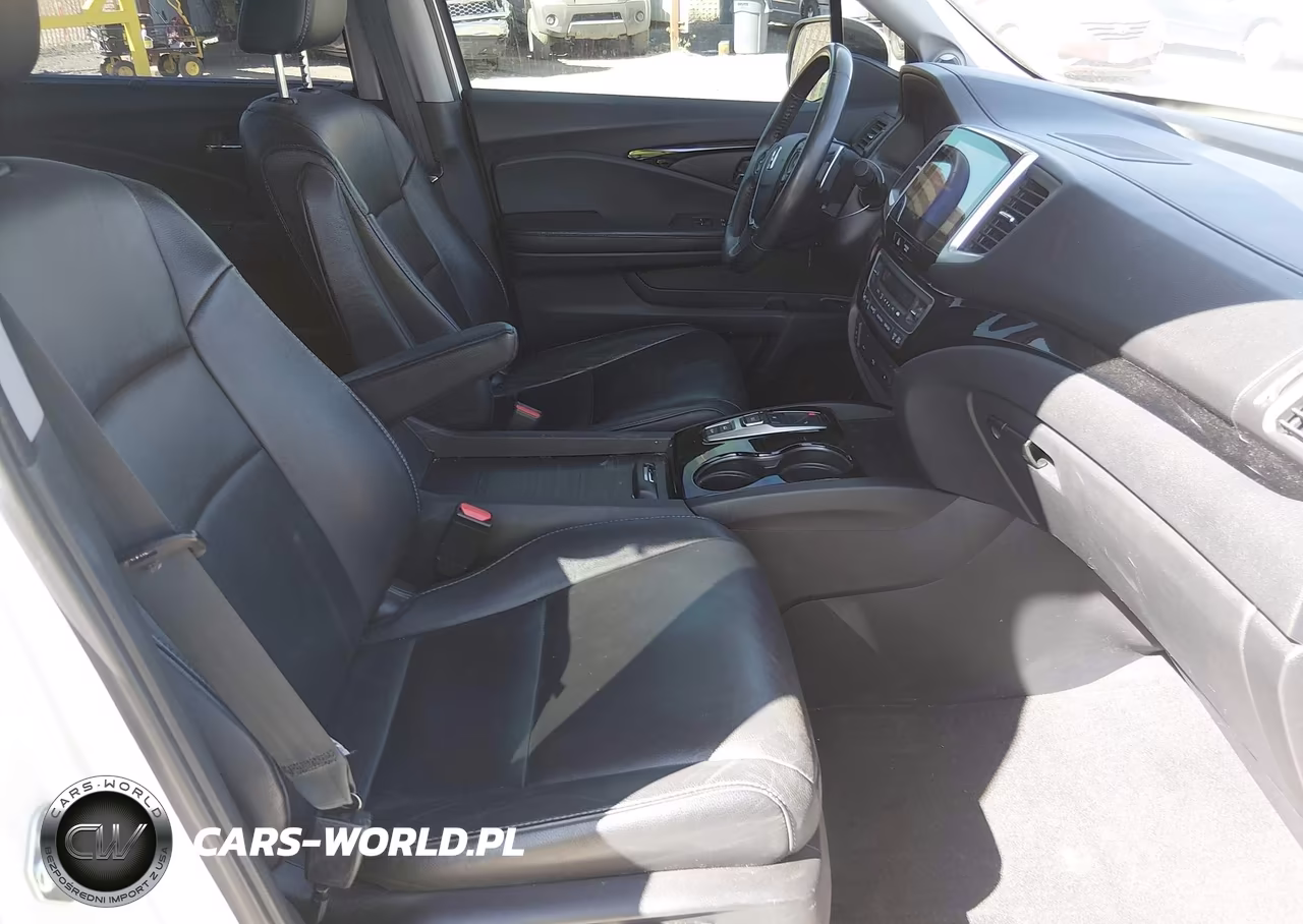 2017 Honda Pilot Touring VIN:5FNYF6H91HB076430 - 5
