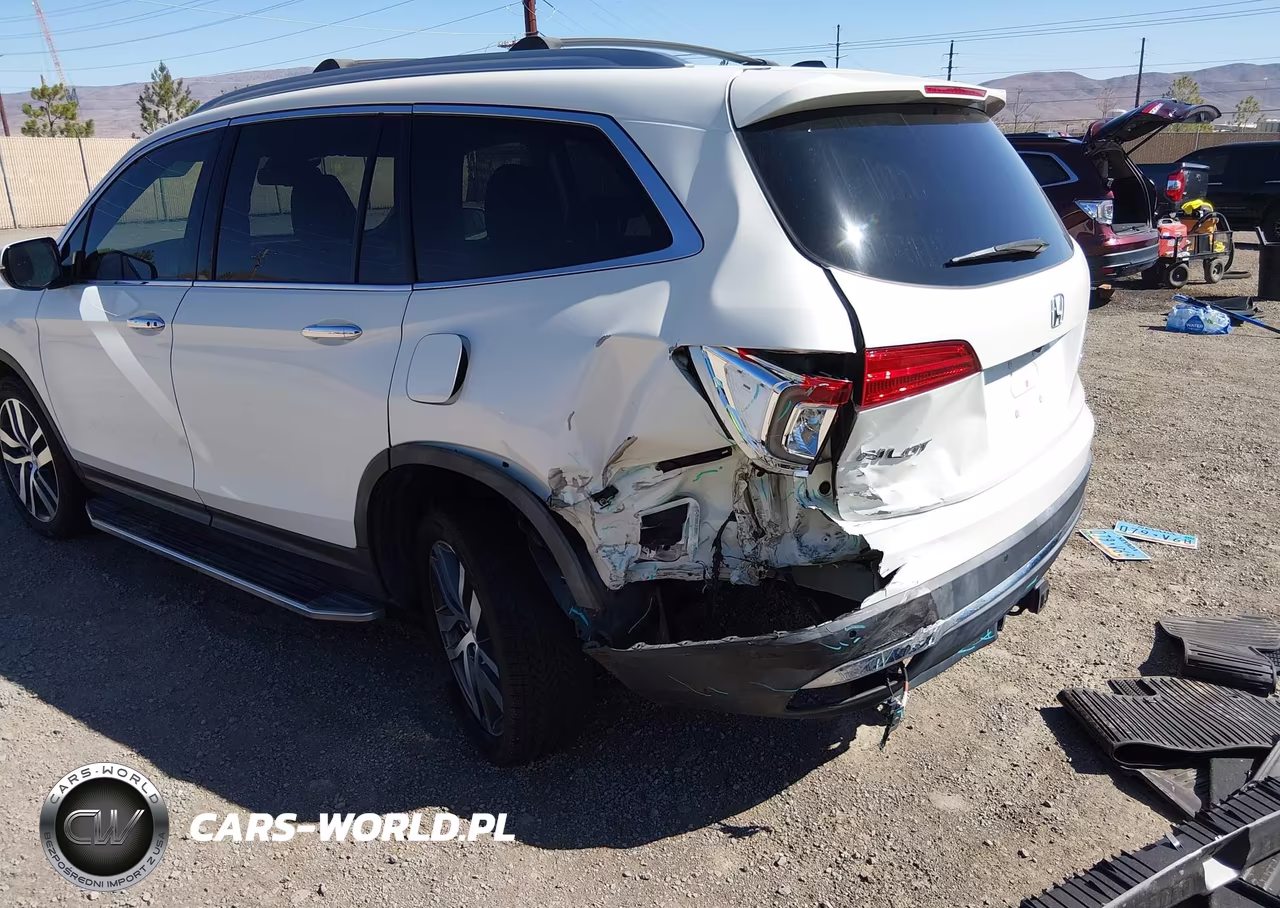 2017 Honda Pilot Touring VIN:5FNYF6H91HB076430 - 6