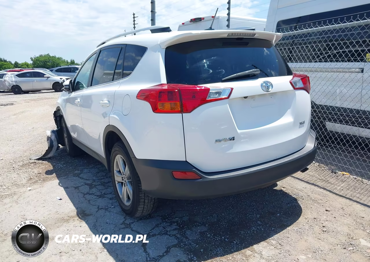2015 Toyota Rav4 Xle VIN:2T3WFREV3FW225681 - 3