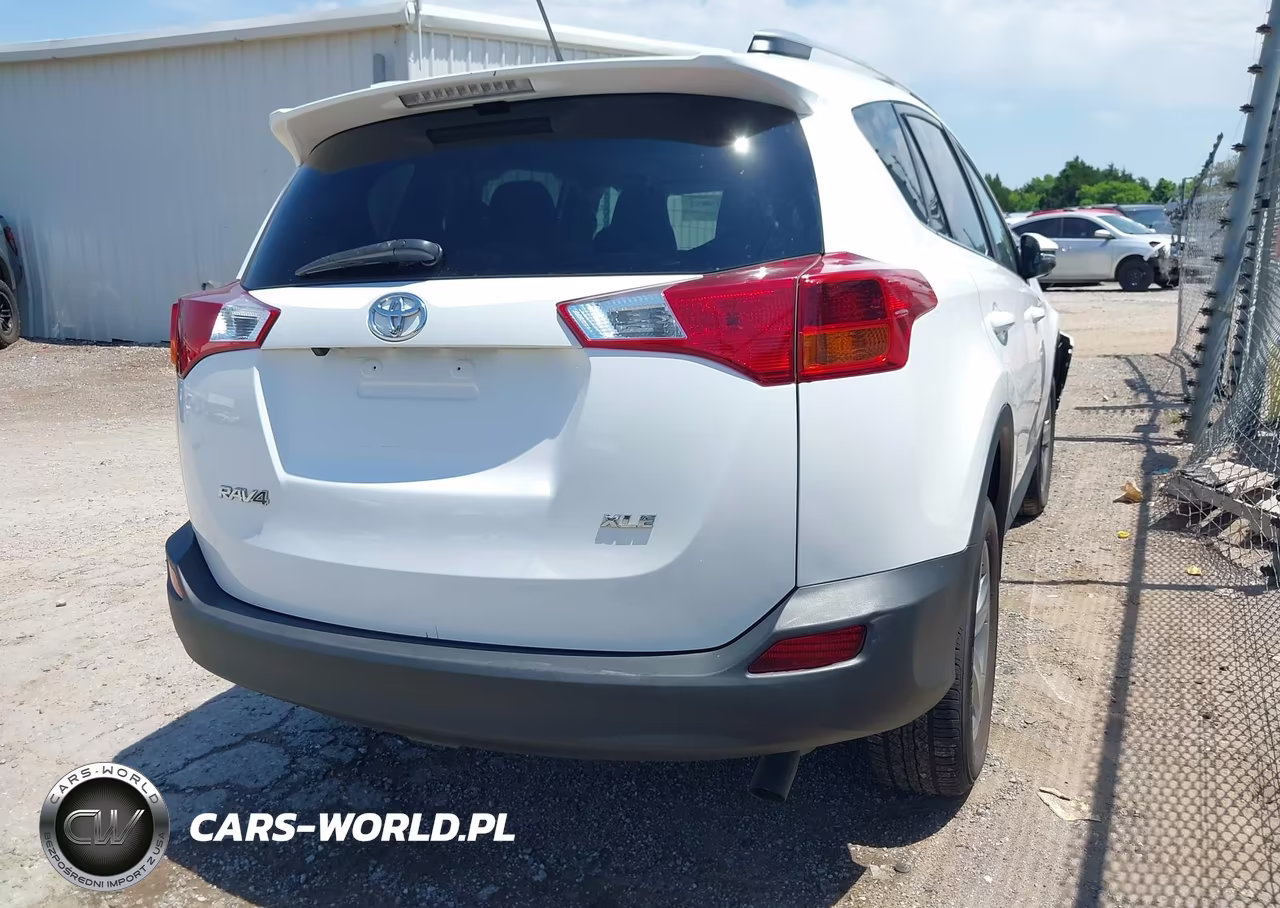 2015 Toyota Rav4 Xle VIN:2T3WFREV3FW225681 - 4