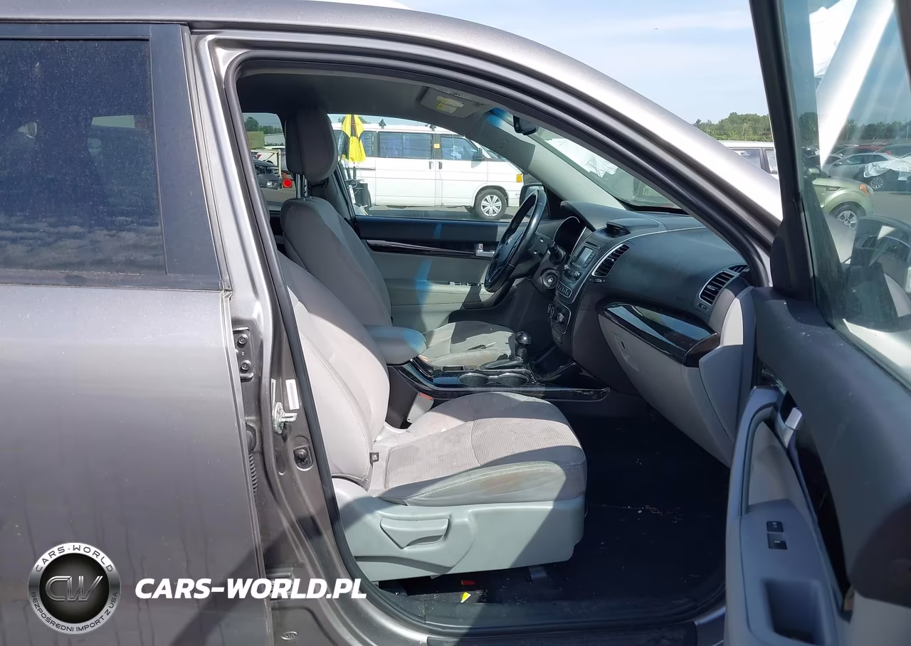2015 Kia Sorento Lx V6 VIN:5XYKTDA7XFG626077 - 5