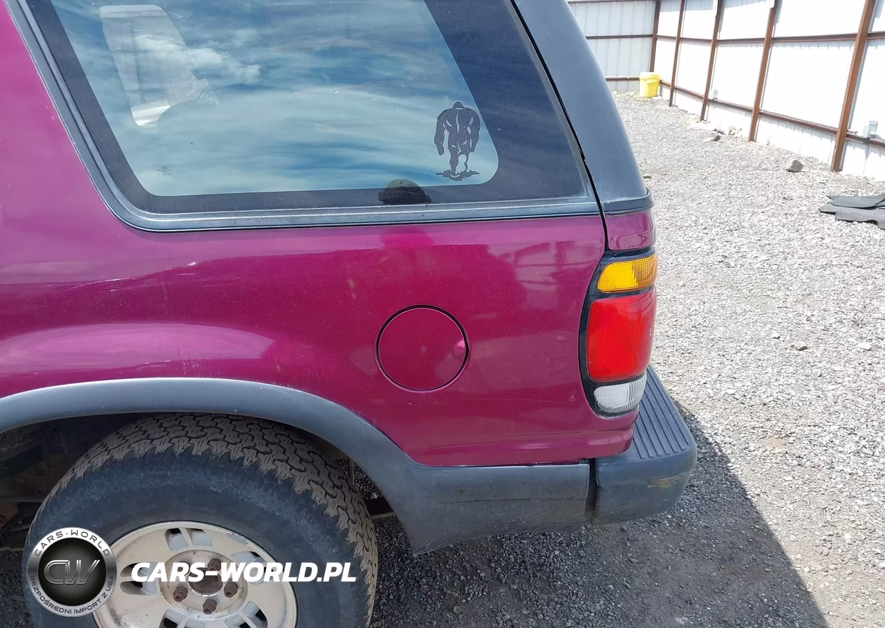 1996 Ford Explorer VIN:1FMCU24X6TUD76263 - 6