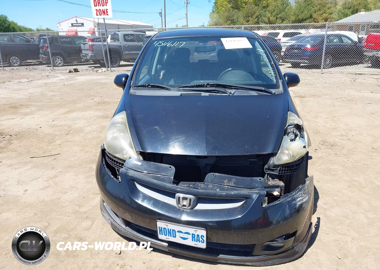 2008 Honda Fit Sport VIN:JHMGD386X8S063182 - 12