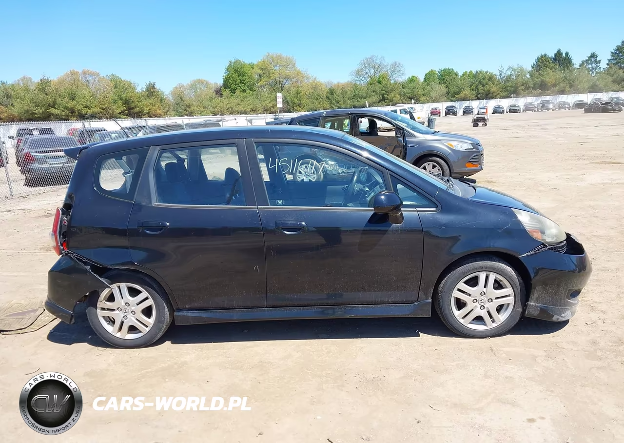 2008 Honda Fit Sport VIN:JHMGD386X8S063182 - 13