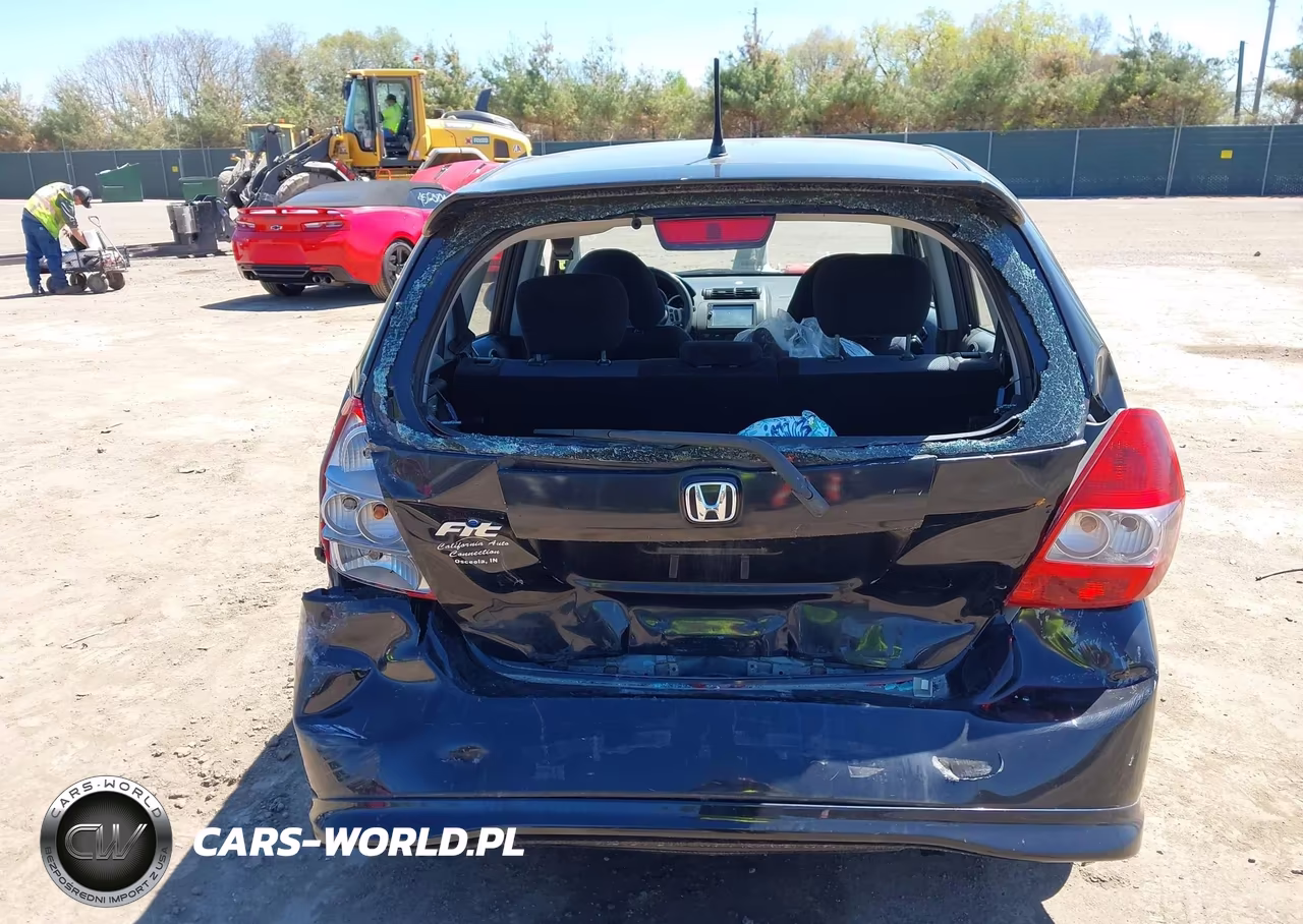 2008 Honda Fit Sport VIN:JHMGD386X8S063182 - 16