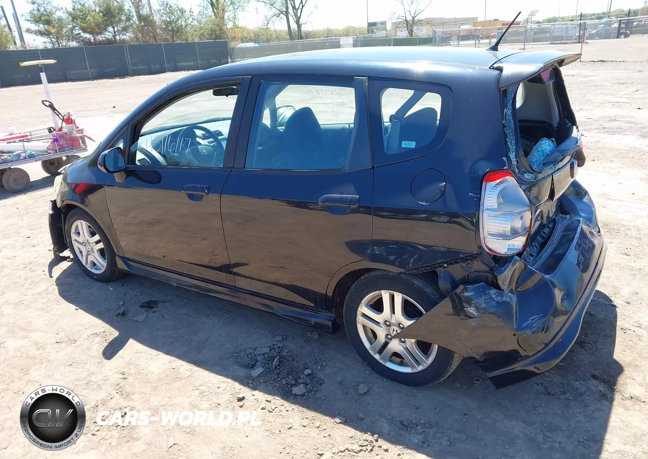 2008 Honda Fit Sport VIN:JHMGD386X8S063182 - 3