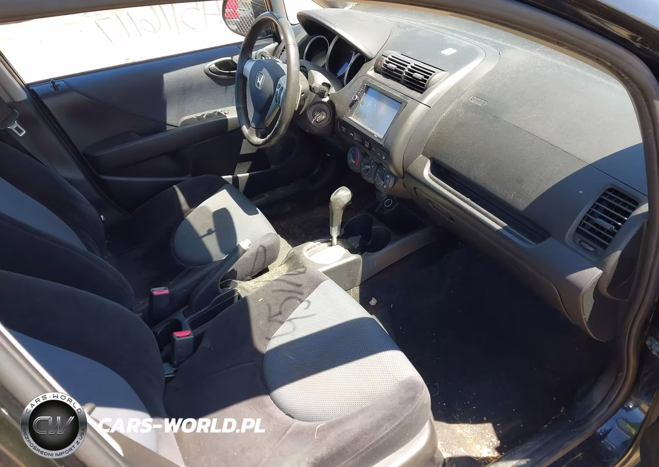 2008 Honda Fit Sport VIN:JHMGD386X8S063182 - 5