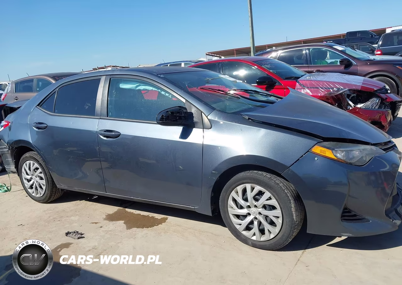 2017 Toyota Corolla Le VIN:2T1BURHE8HC926195 - 14